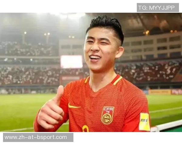 争议！张玉宁从“中国最强中锋”，沦为“球风偏软”，经历了什么