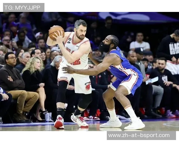 板凳奇兵乐福逆袭全场!6记三分点燃比赛的燃情时刻 板凳奇兵乐福逆袭全场!6记三分点燃比赛的燃情时刻